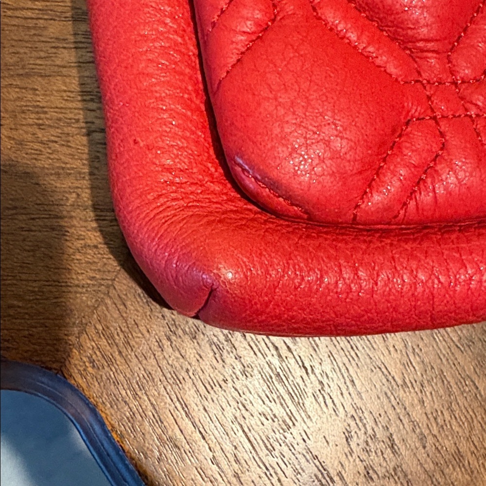 Kate Spade  Crossbody Bag  quilted leather  Red  turn lock  chain strap detail - Picture 12 of 17